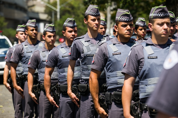 Policiais Militares terão que usar uniformes personalizados com nomes em dias de protesto.