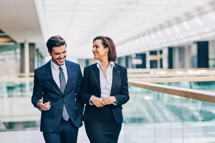 A personalização dos uniformes da sua empresa tem um grande impacto para a  sua marca.